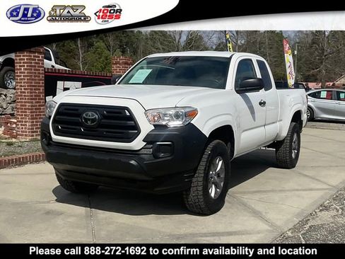 Used 2019 Toyota Tacoma SR image 3