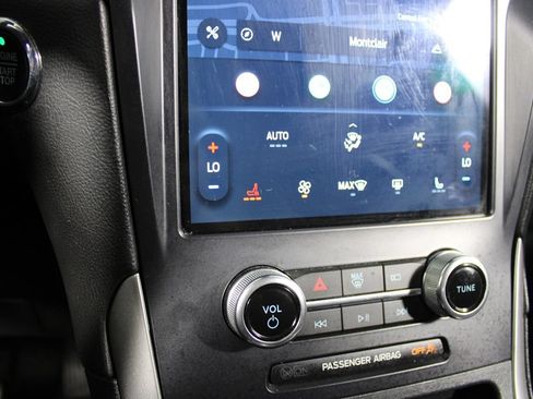 Used 2022 Ford Edge SEL AWD/4WD image 23