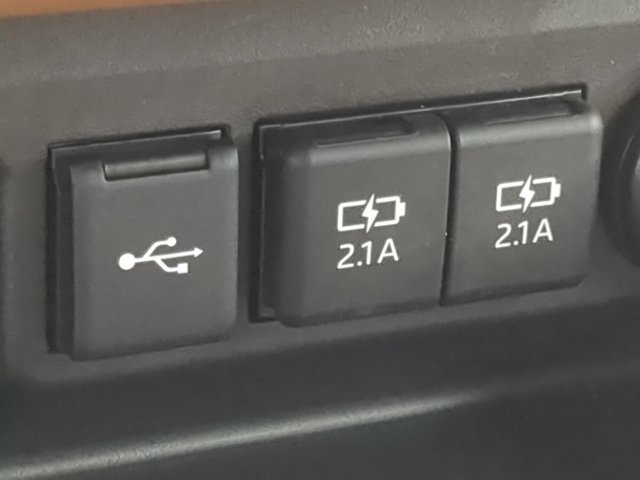 Certified 2020 Toyota Highlander Platinum AWD/4WD image 25