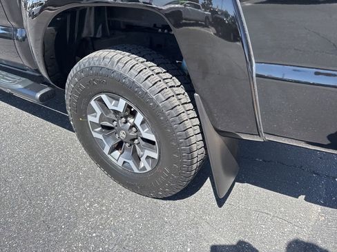 Used 2012 Toyota Tacoma PreRunner w/ TRD Sport Pkg RWD image 9