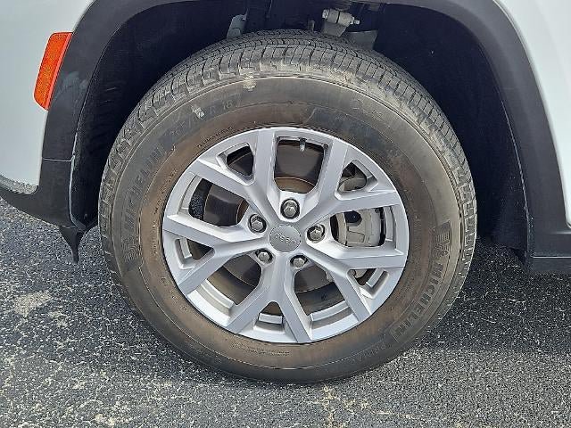 Used 2022 Jeep Grand Cherokee L Limited RWD image 13