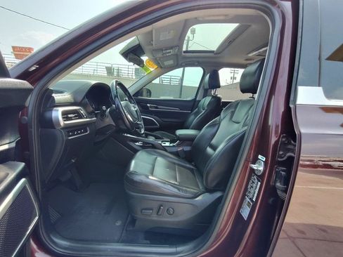 Used 2020 Kia Telluride S w/ S 8 Passenger Seating Package FWD image 14