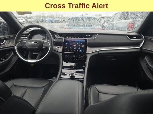 Used 2024 Jeep Grand Cherokee L Limited AWD/4WD image 11
