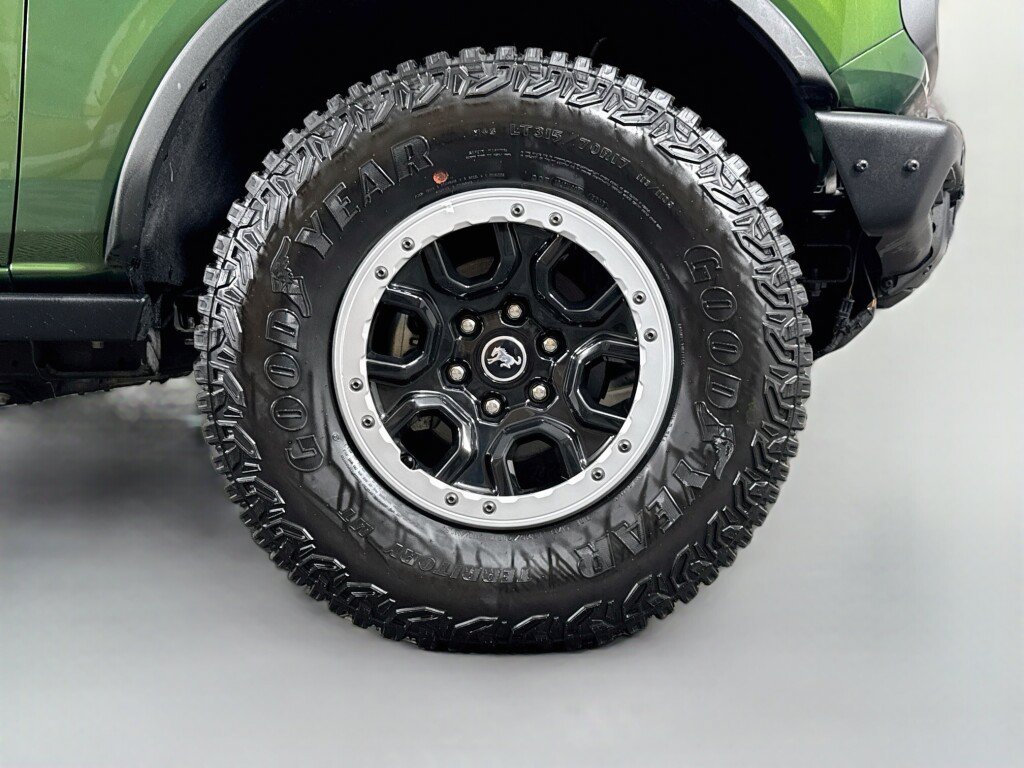 Used 2023 Ford Bronco Badlands w/ Sasquatch Package AWD/4WD image 43
