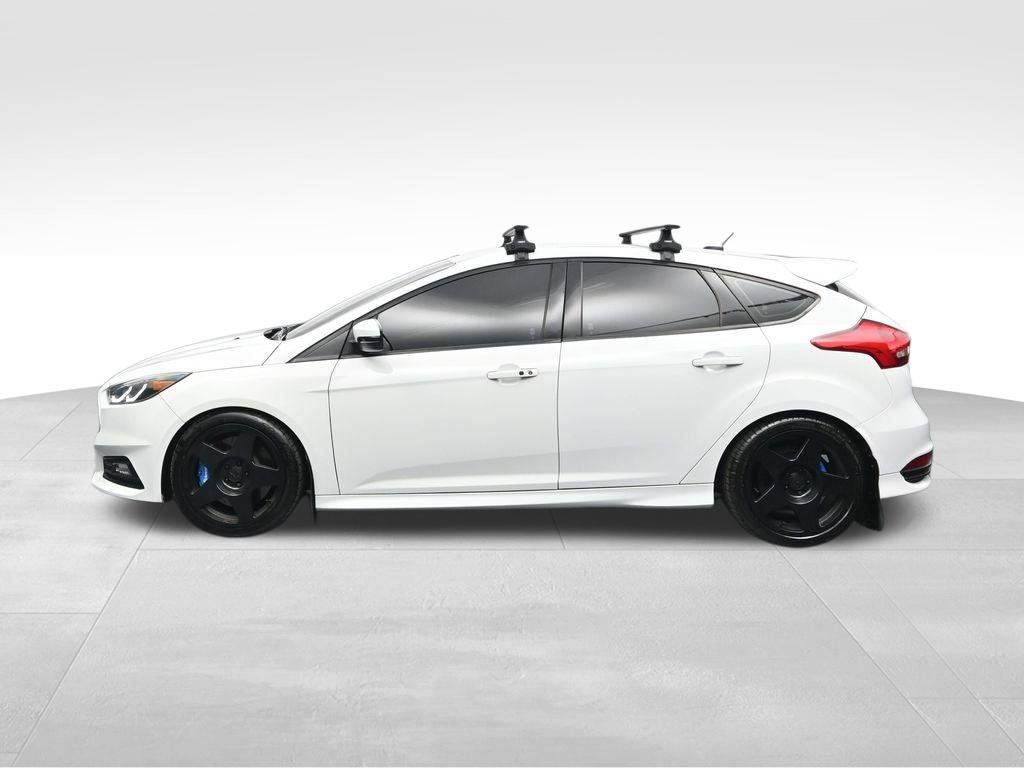 Used 2017 Ford Focus ST FWD image 2