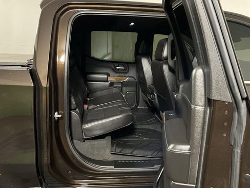Used 2019 Chevrolet Silverado 1500 High Country w/ Technology Package AWD/4WD image 33