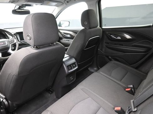 Used 2024 GMC Terrain SLE image 25
