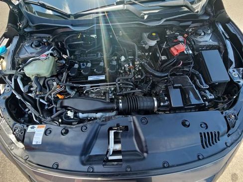 Used 2020 Honda Civic Touring image 32
