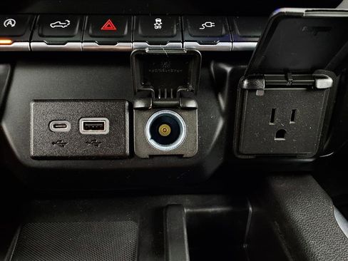 Used 2019 GMC Sierra 1500 AT4 w/ AT4 Premium Package image 18