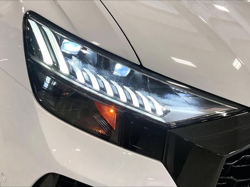 Used 2021 Audi RS Q8 w/ Carbon Optic Package image 34