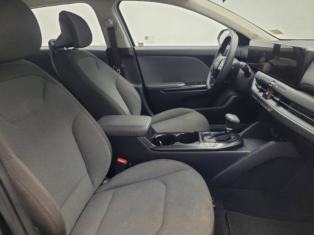 Used 2025 Kia K4 FWD image 21