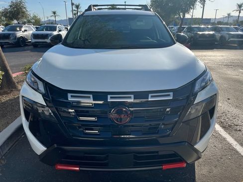 Certified 2026 Nissan Rogue SV AWD/4WD image 2