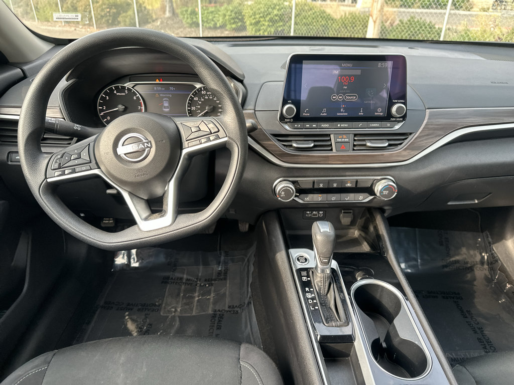 Used 2024 Nissan Altima 2.5 SV FWD image 21