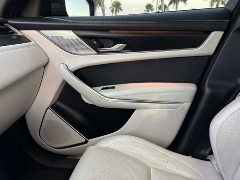 Used 2023 Jaguar F-PACE R-Dynamic S image 24