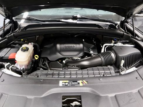 Used 2023 Jeep Grand Cherokee L Overland image 18