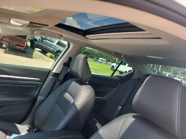 Used 2024 Nissan Altima 2.5 SL FWD image 22