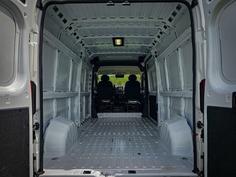 New 2026 RAM ProMaster 2500 w/ Convenience Group FWD image 27