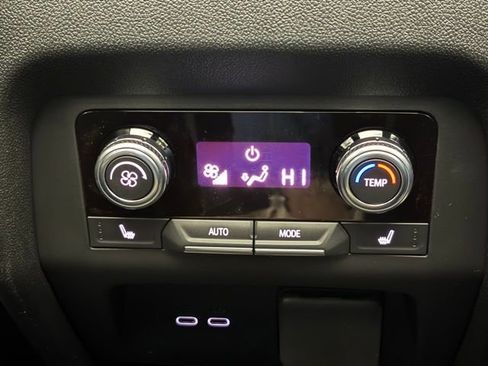 New 2026 GMC Acadia Elevation w/ Elevation Premium Package AWD/4WD image 8
