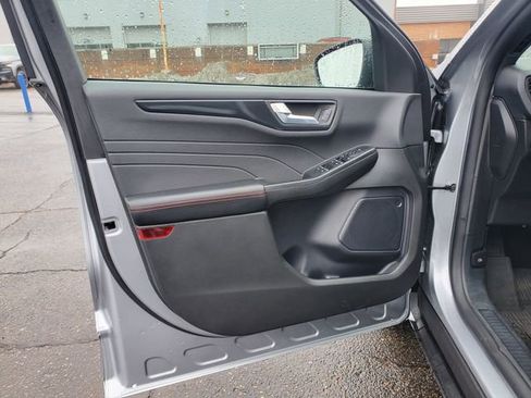 Used 2024 Ford Escape ST-Line w/ Tech Pack #1 image 9