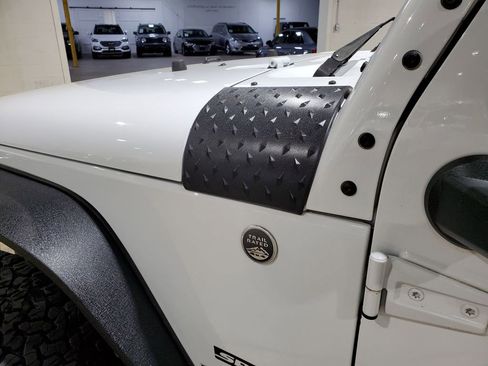 Used 2013 Jeep Wrangler Sport w/ Connectivity Group image 43