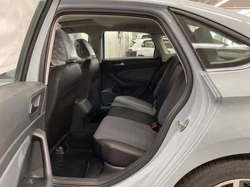 New 2026 Volkswagen Jetta SE FWD image 8
