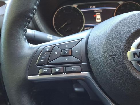 Used 2023 Nissan Sentra SV w/ All-Weather Package FWD image 9