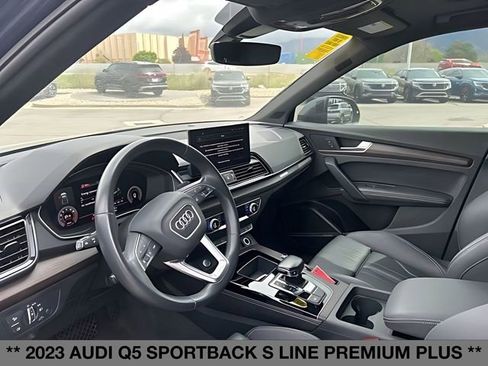 Used 2023 Audi Q5 2.0T Premium Plus w/ Premium Plus Package AWD/4WD image 19