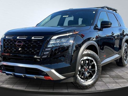 New 2026 Nissan Pathfinder Rock Creek w/ Rock Creek Premium Package AWD/4WD image 2