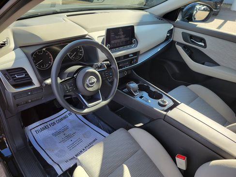 Used 2023 Nissan Rogue SV image 15