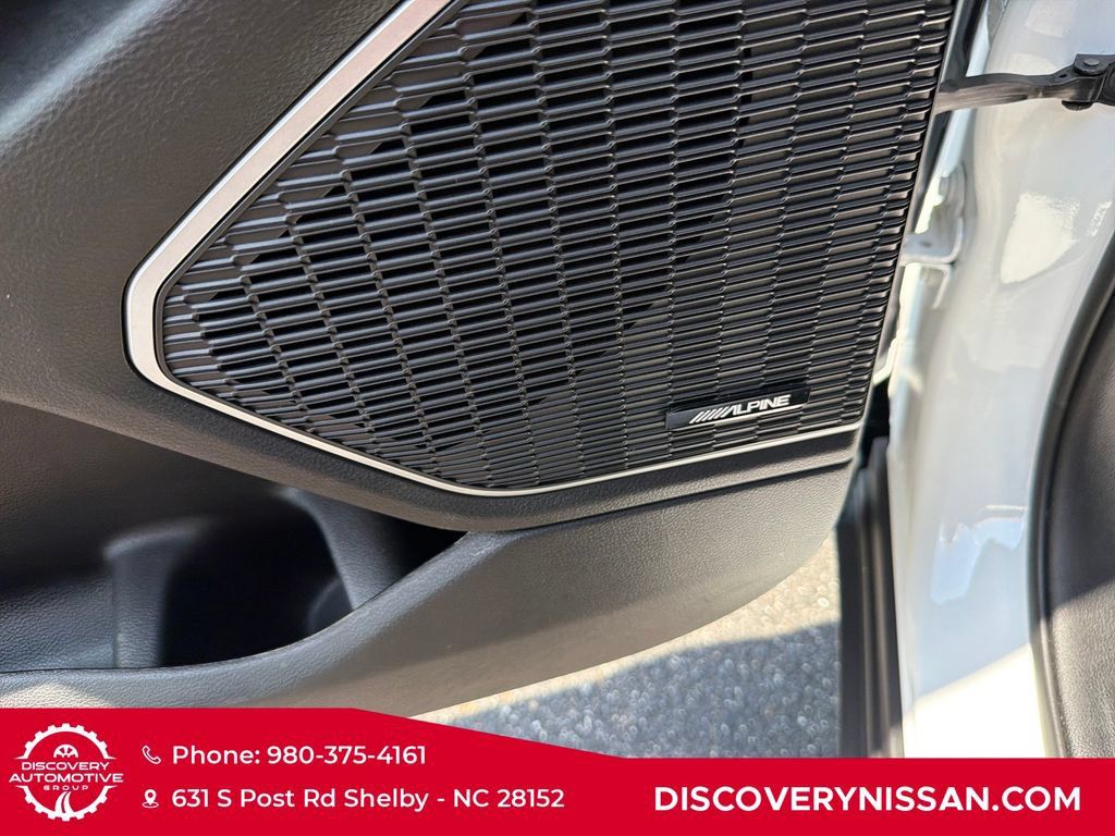 Used 2022 Jeep Grand Cherokee Limited AWD/4WD image 13