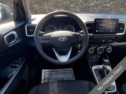 Used 2020 Hyundai Venue SEL FWD image 5