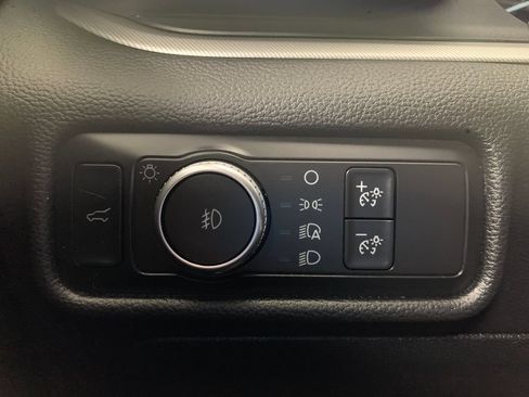 Used 2020 Ford Explorer XLT w/ Equipment Group 202A AWD/4WD image 26