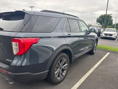 Used 2023 Ford Explorer XLT w/ Equipment Group 202A AWD/4WD image 3