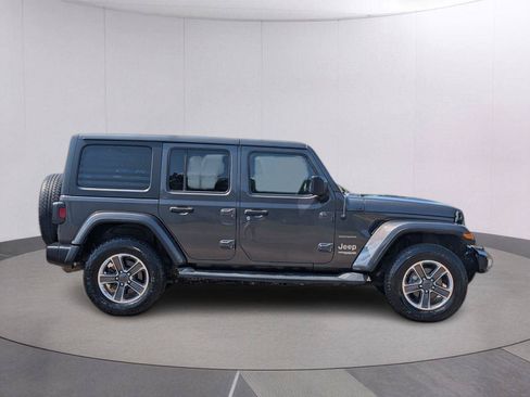 Used 2020 Jeep Wrangler Unlimited Sahara AWD/4WD image 8