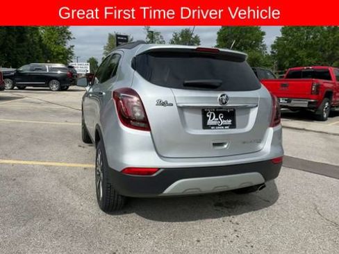 Used 2022 Buick Encore Preferred AWD/4WD image 7