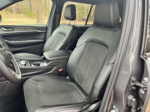 New 2026 Jeep Grand Cherokee Laredo image 15