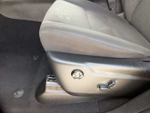 Used 2025 Dodge Durango GT AWD/4WD image 17
