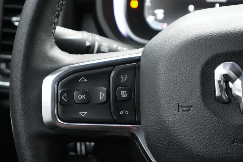 Used 2025 RAM 3500 Laramie AWD/4WD image 15
