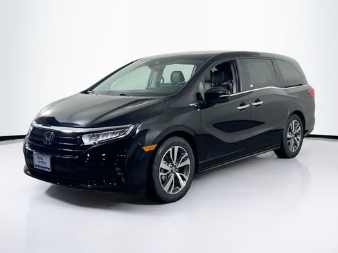 Used 2023 Honda Odyssey Touring image 1