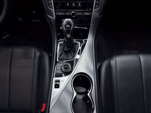 Used 2018 INFINITI Q60 3.0t Luxe image 24