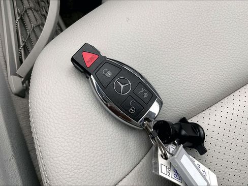 Used 2011 Mercedes-Benz E 350 Sedan image 14