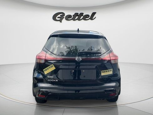 Used 2023 Nissan Kicks S FWD image 6