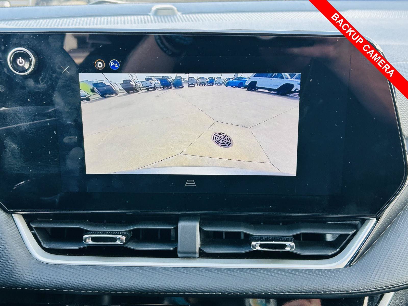Used 2025 Chevrolet Equinox LT FWD image 11