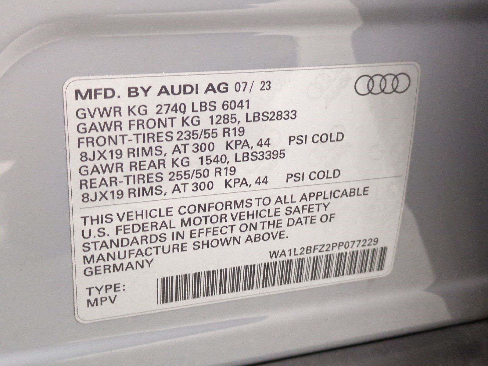 Used 2023 Audi Q4 e-tron Premium Plus w/ Premium Plus AWD/4WD image 17