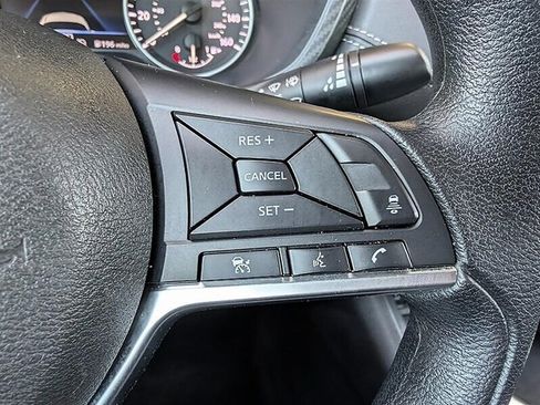 Used 2024 Nissan Sentra SV FWD image 22
