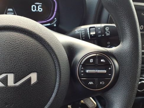 Used 2025 Kia Soul LX FWD image 20