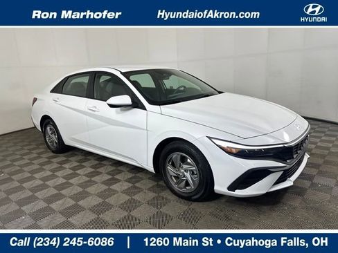 Certified 2025 Hyundai Elantra SE image 1