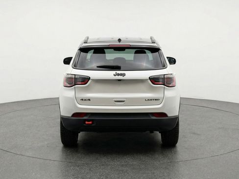 Used 2025 Jeep Compass Trailhawk image 6