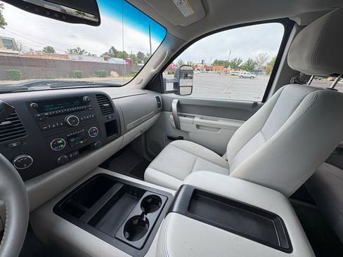 Used 2013 GMC Sierra 2500 SLE w/ SLE Preferred Package AWD/4WD image 24
