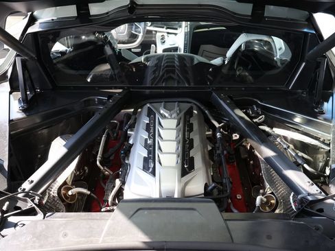 Used 2023 Chevrolet Corvette Stingray Preferred Cpe w/ Z51 Performance Package RWD image 15